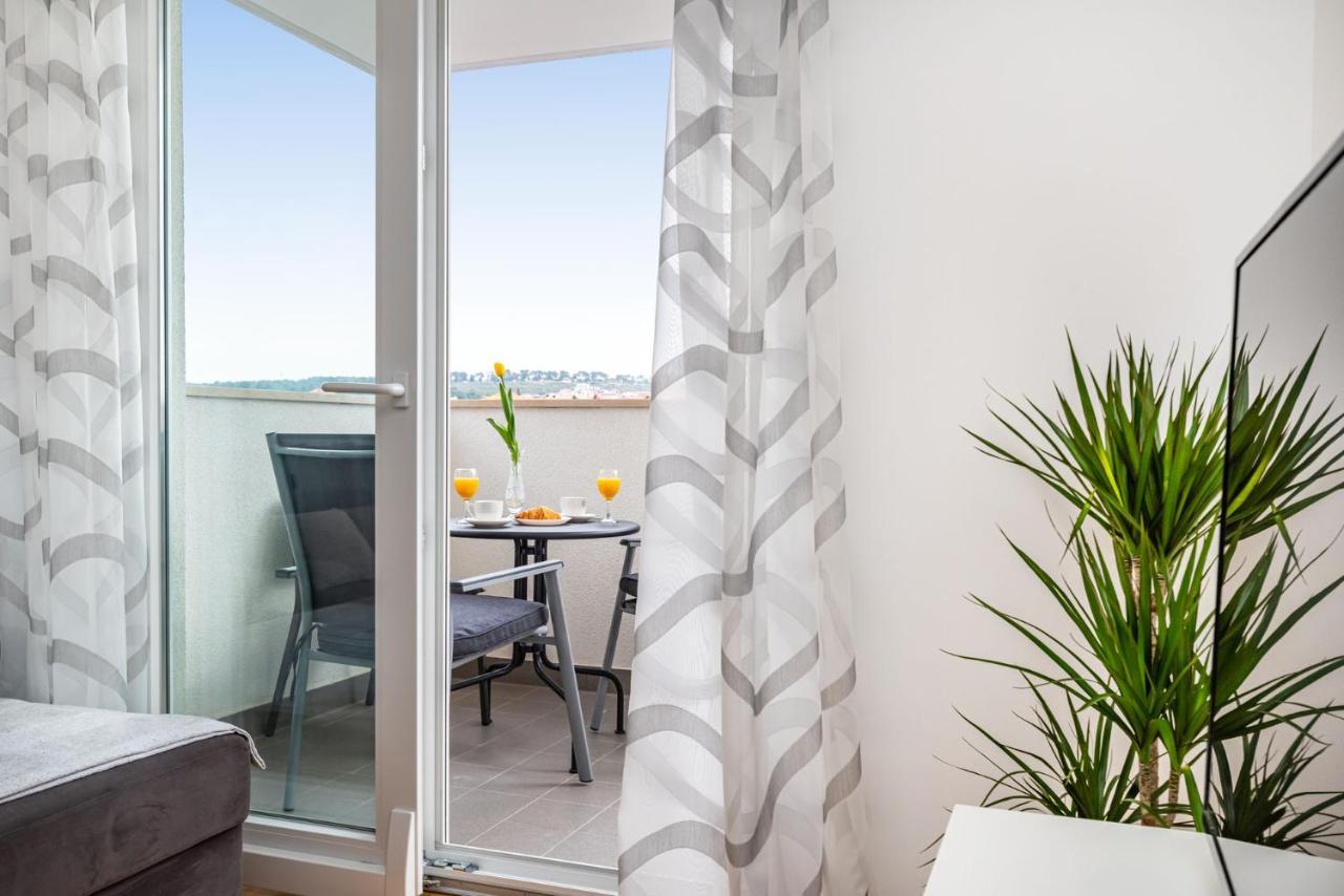 Ap Stella, Center Of Zadar, 2Br, Parking Apartamento Exterior foto